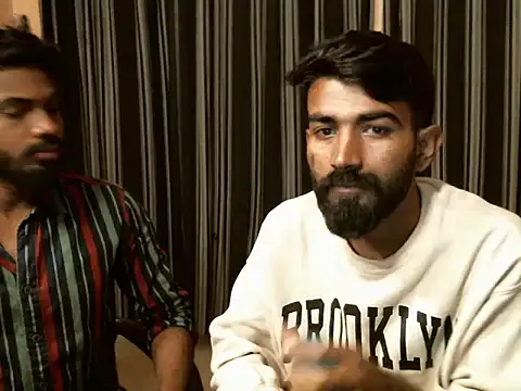 Show de indianbighard21 na webcam