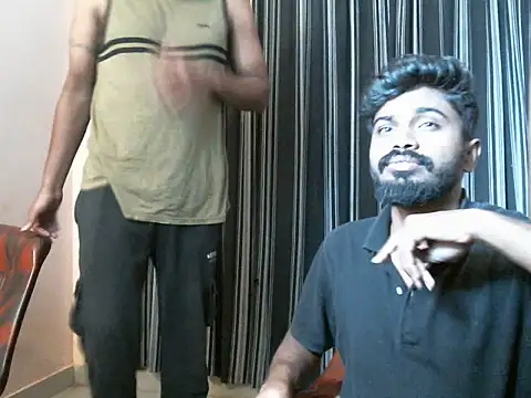 indianbighard21 Show in webcam