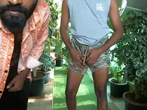 indianbighard21 Show in webcam