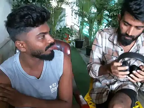 indianbighard21 Show in webcam