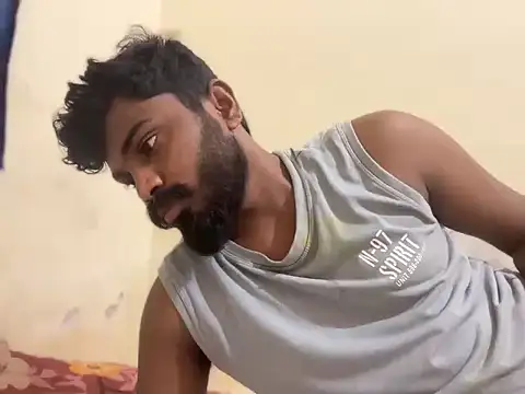indianbighard21 Show in webcam