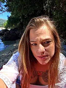 Luna_Lynn live XXX chat