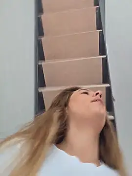 Luna_Lynn Pertunjukan Webcam