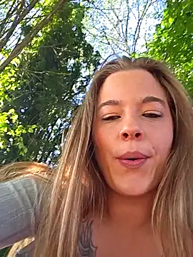 Luna_Lynn Chat XXX in diretta
