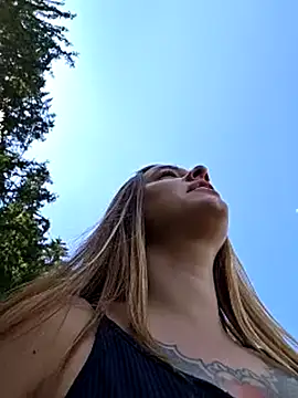 Luna_Lynn Pertunjukan Webcam