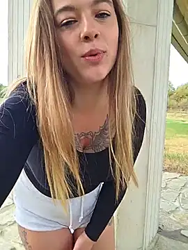 Pokazy przed kamerką – Luna_Lynn