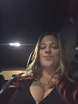 Show modela Luna_Lynn na web-kameri