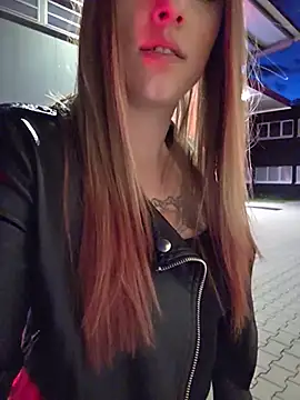 Luna_Lynn Adlı Modelin Web Kamerası Şovu