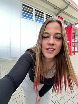 הופעת וובקאם של Luna_Lynn