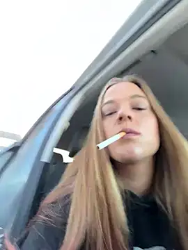 Show modela Luna_Lynn na web-kameri