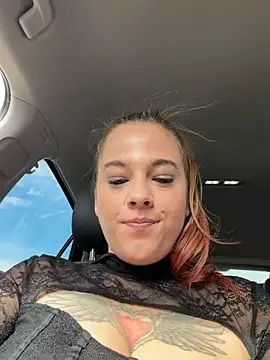 Show modela Luna_Lynn na web-kameri