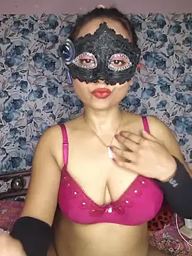 _DesigirlRoshni Adlı Modelin Canlı XXX Sohbeti