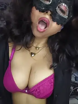 Chat +18 de _DesigirlRoshni ao vivo