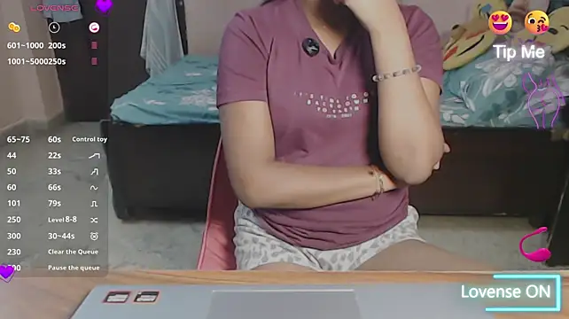 DuskyDivaXO – Naživo XXX chat