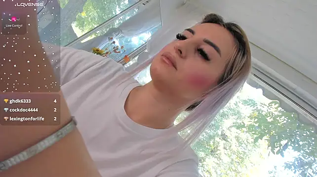Ella_Vee's Live XXX Chat