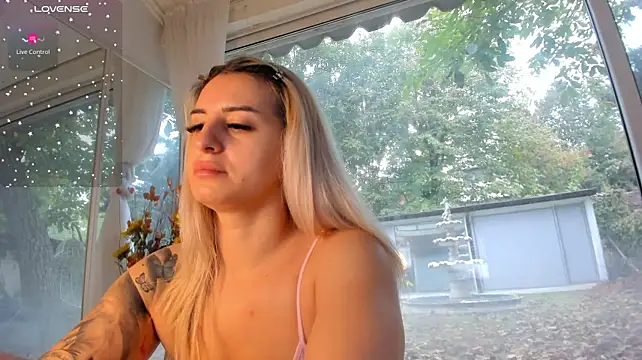 Czat XXX na żywo – Ella_Vee