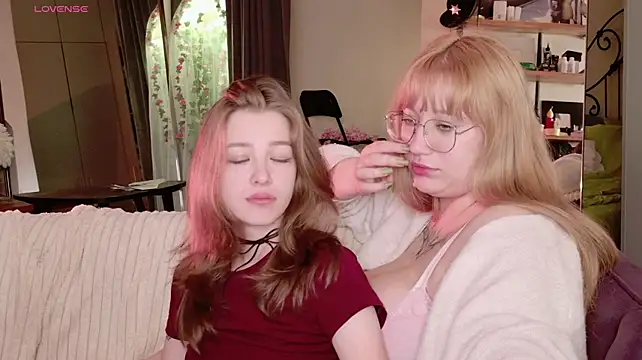 AstraMist's Webcam Show