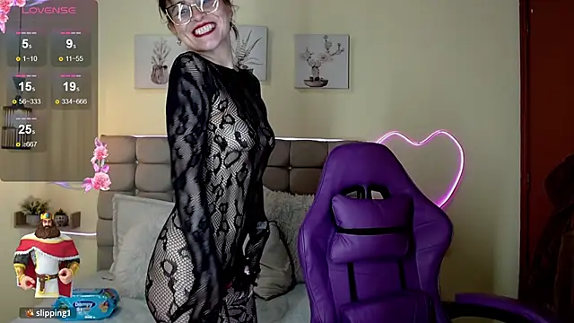 _naomi_s élő XXX-chatje