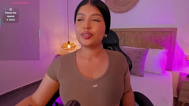 הופעת וובקאם של carriepink_