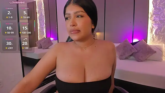 carriepink_ Show in webcam