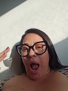 Itsmya's Webcam Show