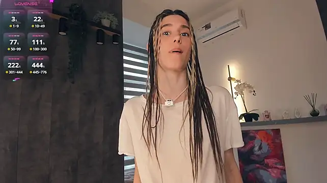 הופעת וובקאם של AntonettaTarring
