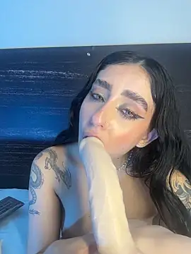 عرض كام sharlot24