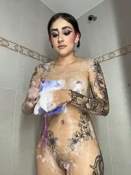 Show de sharlot24 na webcam