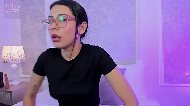 XXX chat uživo modela desireee_