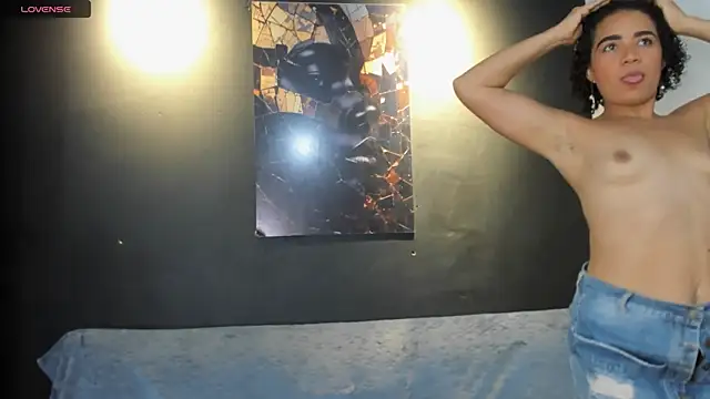 charlotte_dante212 Show Webcam