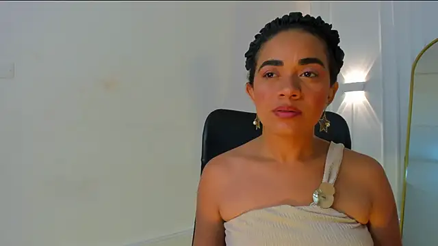 charlotte_dante212's Webcam Show