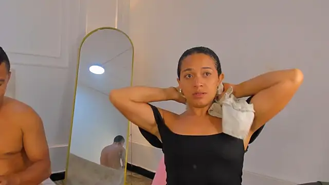 Show modela charlotte_dante212 na web-kameri