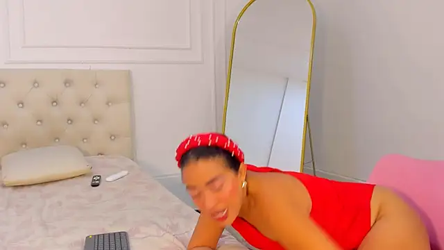 عرض كام charlotte_dante212