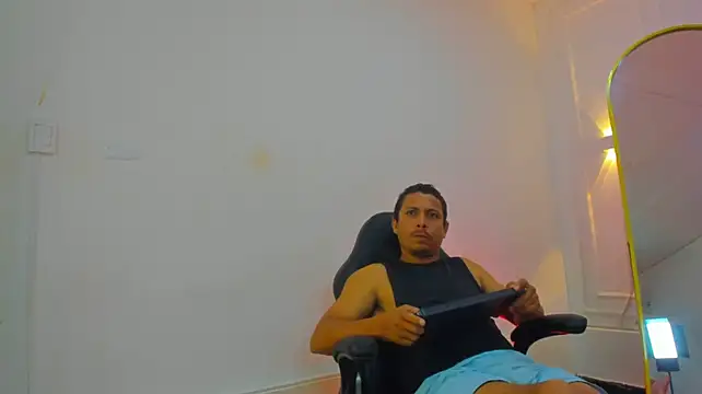 Pokazy przed kamerką – charlotte_dante212