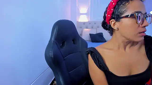 charlotte_dante212 webkamerás műsora