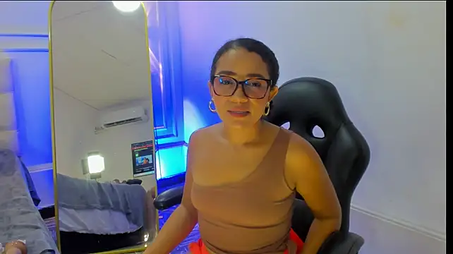 charlotte_dante212 Adlı Modelin Web Kamerası Şovu