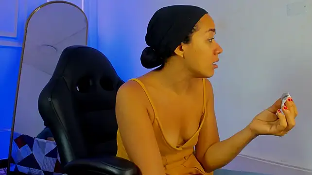 charlotte_dante212's Webcam Show
