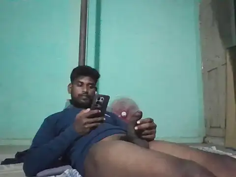 Tamilgud23 Show in webcam