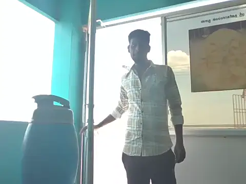 Tamilgud23のウェブカメラショー