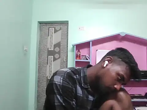 Show modela Tamilgud23 na web-kameri