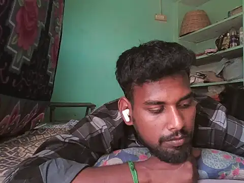 Tamilgud23 Show in webcam