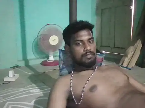Tamilgud23 Show in webcam