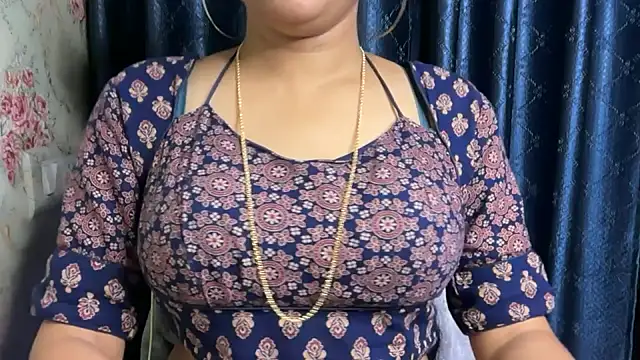 hot_spicey Pertunjukan Webcam