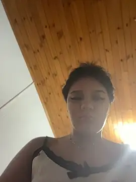 Katy_RoseX Adlı Modelin Canlı XXX Sohbeti