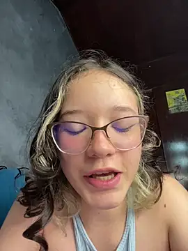 sukubo__ লাইভ XXX চ্যাট