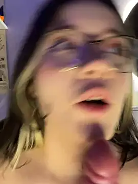 sukubo__ webkamerás műsora