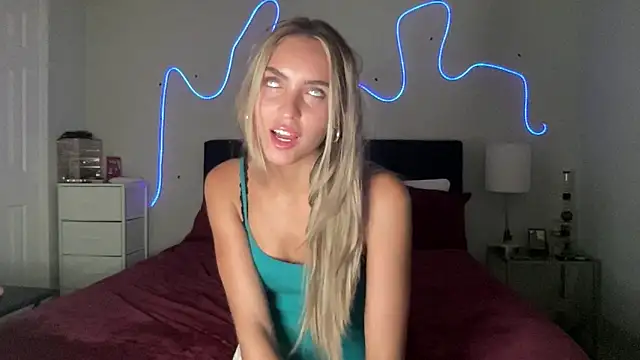 הופעת וובקאם של TheTovaShapiro