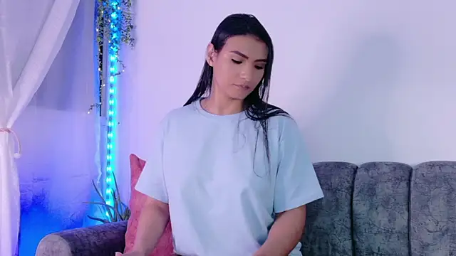 Chat +18 de samiradoll ao vivo