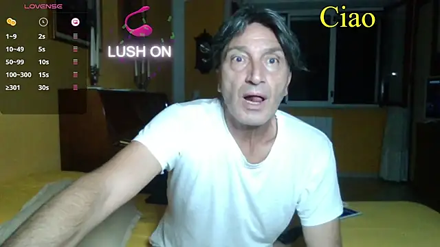 lattediyak Show in webcam