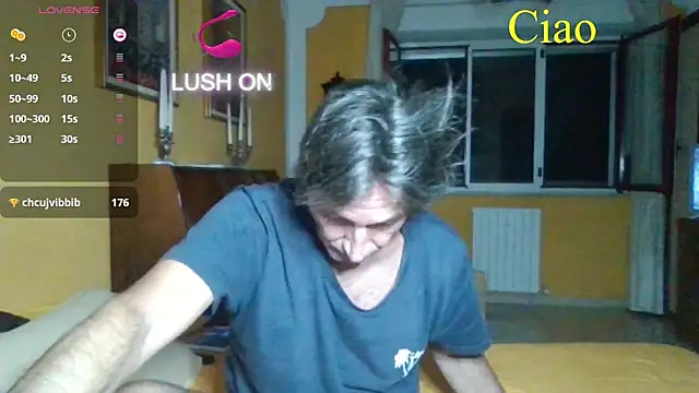 lattediyak Show in webcam